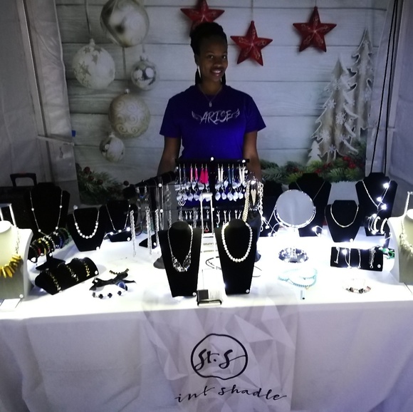 Meet your Posher, Sylvia dionne - Picture 2 of 3